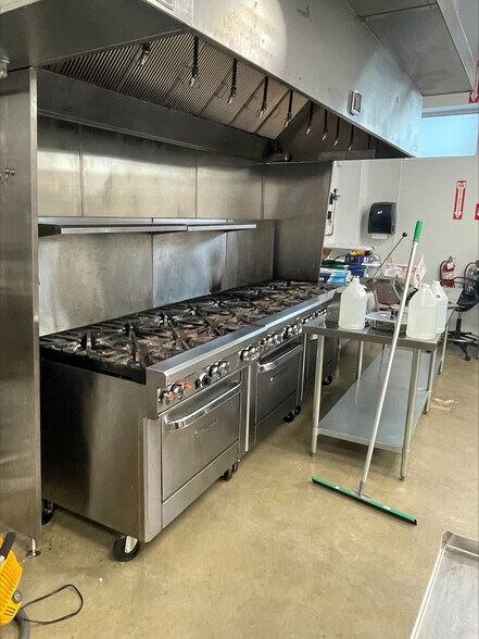 More Photos Of 1775 Lock Dr, Leominster Food Processing For Sale