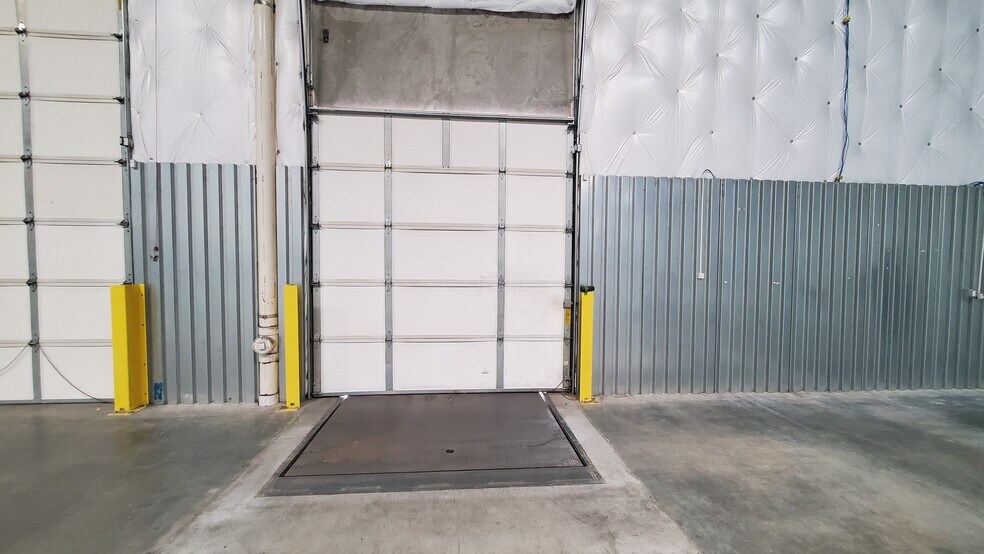 More Photos Of 711 S Clearwater Loop, Post Falls Manufacturing For Lease