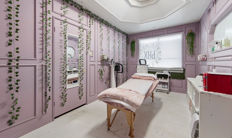 More Photos Of 1612 Pecan Blvd, McAllen Freestanding For Sale