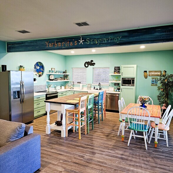 More Photos Of 1325 Broadway St, Rockport Apartments For Sale