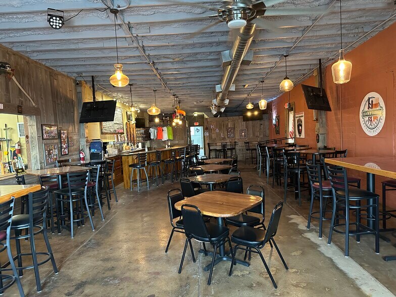 More Photos Of 130 E Goodnight Ave, Aransas Pass Restaurant For Sale