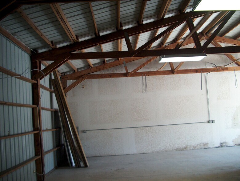 More Photos Of 6745 N Old Dixie Hwy, Fort Pierce Warehouse For Lease