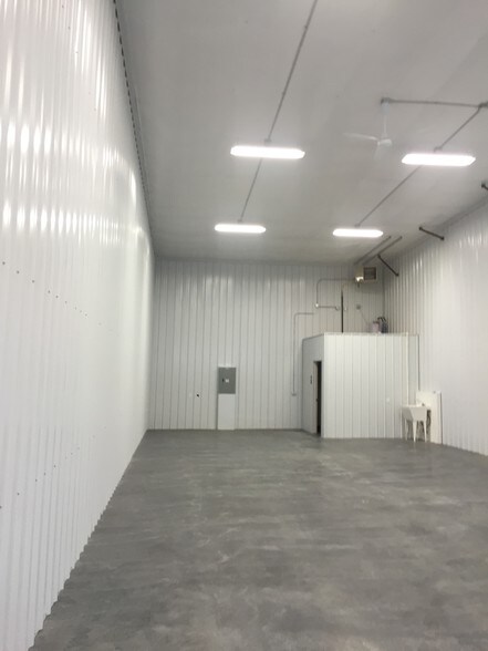 More Photos Of 711 Blackhawk St, Billings Service For Lease