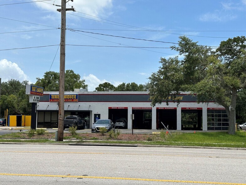 Primary Photo Of 4224 Gunn Hwy, Tampa Auto Repair For Sale