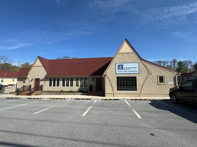More Photos Of 533 E Lincoln Hwy, Exton Freestanding For Lease