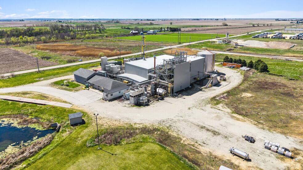 More Photos Of 5640 44th Ave S, Clinton Industrial For Sale