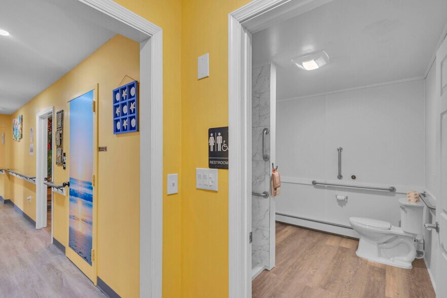 More Photos Of 106 Carr St, Nicholson Assisted Living For Sale