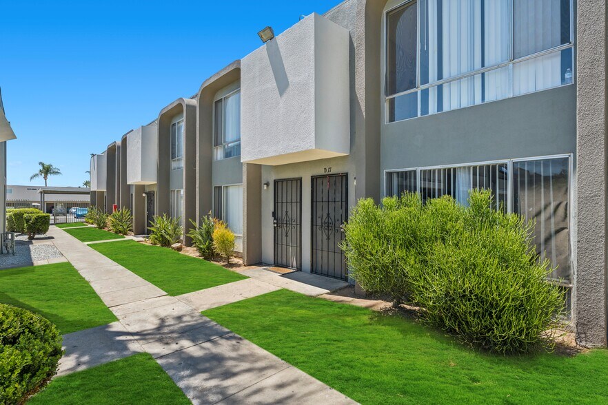 More Photos Of 848 N Mollison Ave, El Cajon Apartments For Sale