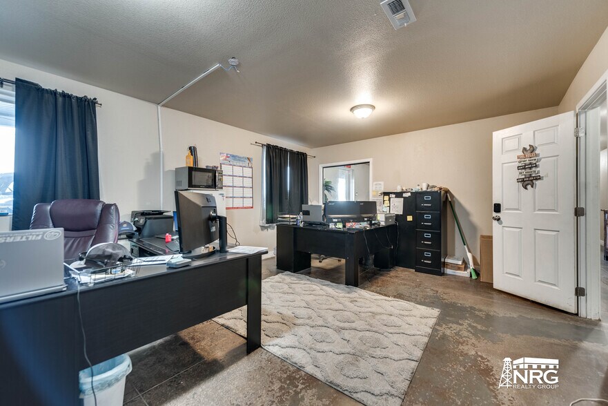 More Photos Of 7300 S County Road 1270, Midland Warehouse For Lease