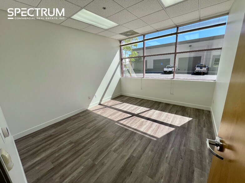 More Photos Of 26465 Summit Cir, Santa Clarita Warehouse For Lease