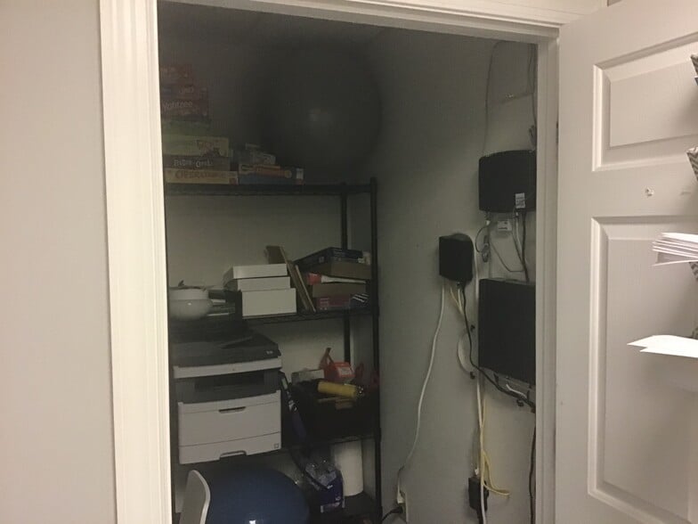 More Photos Of 5003 Southpark Dr, Durham Medical For Sale