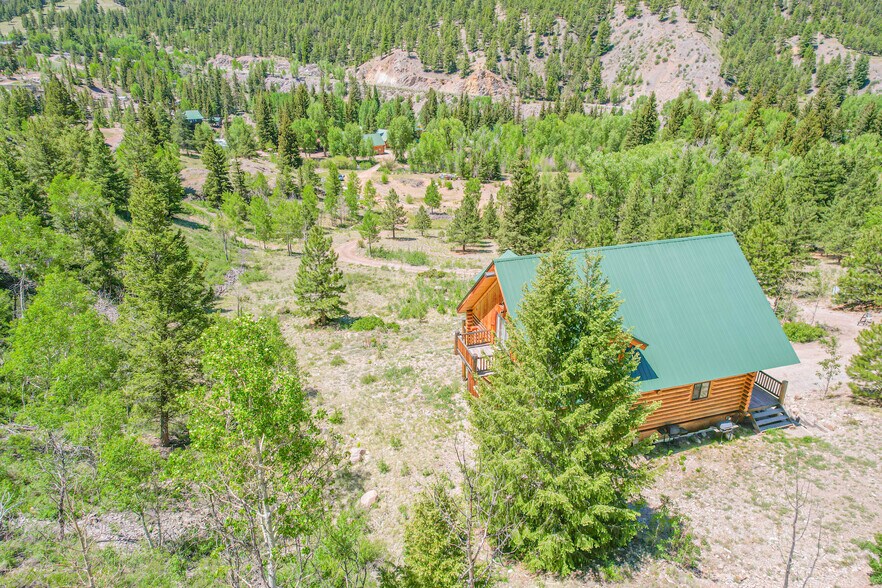 More Photos Of 860 County Road 142, Lake City Hotel For Sale