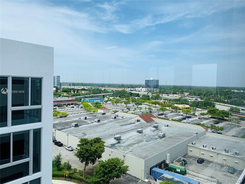 More Photos Of 2920 NE 207th St, Aventura Office Residential For Lease