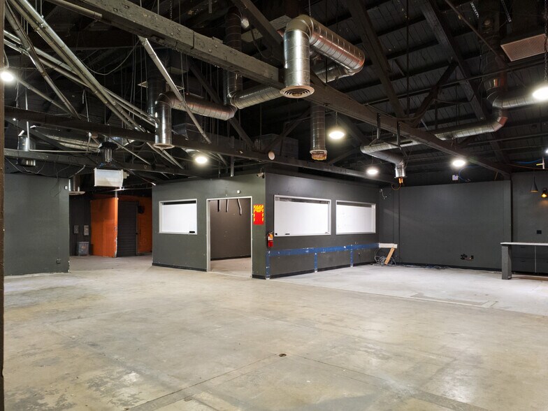 More Photos Of 7402 W Sunset Blvd, Los Angeles Freestanding For Sale