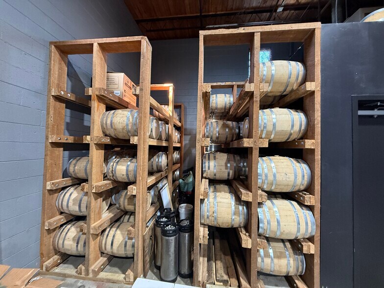 More Photos Of 314 Smith Ave, Thomasville Restaurant For Sale