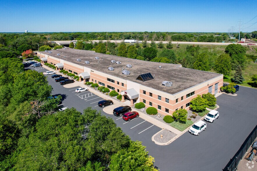 More Photos Of 9219-9255 E River Rd NW, Coon Rapids Flex For Lease