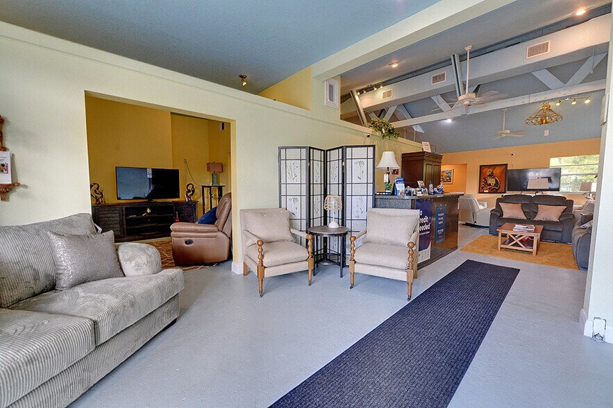 More Photos Of 6991 W Cardinal St, Homosassa Medical For Sale