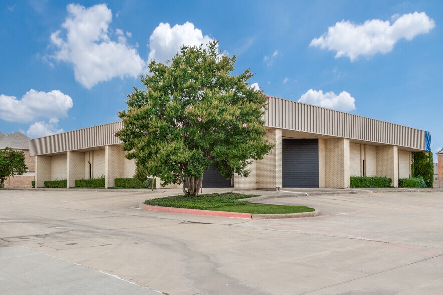 More Photos Of 2345 E State Highway 121, Lewisville Contractor Storage Yard For Sale