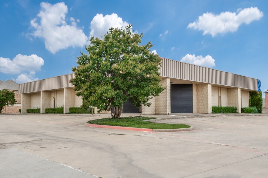 More Photos Of 2345 S State Highway 121, Lewisville Flex For Sale