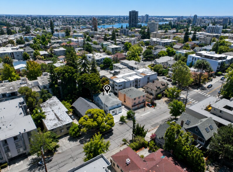 More Photos Of 368 Adams St, Oakland Apartments For Sale