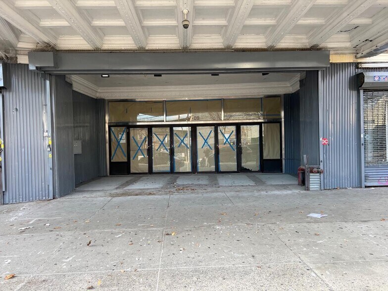 More Photos Of 11709 Hillside Ave, Richmond Hill Theater Concert Hall For Lease