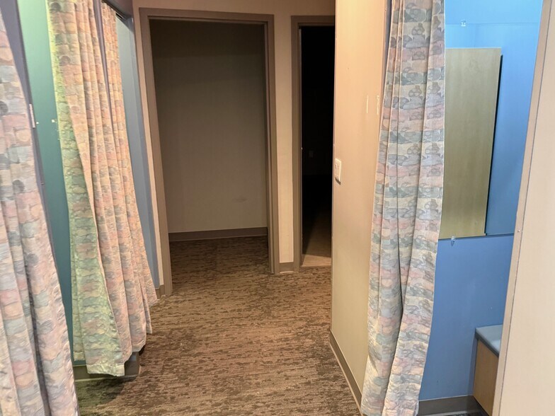 More Photos Of 1 Randall Sq, Providence Medical For Sale