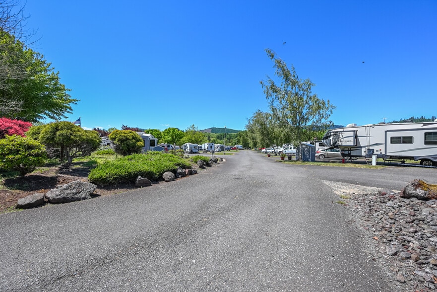 More Photos Of 1120 John Long Rd, Oakland Manufactured Housing Mobile Home Park For Sale