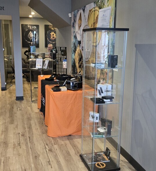 More Photos Of 424 Victoria Av E, Regina Storefront Retail Residential For Sale