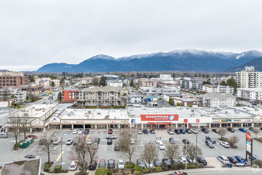More Photos Of 45905 Yale Rd, Chilliwack Storefront For Lease
