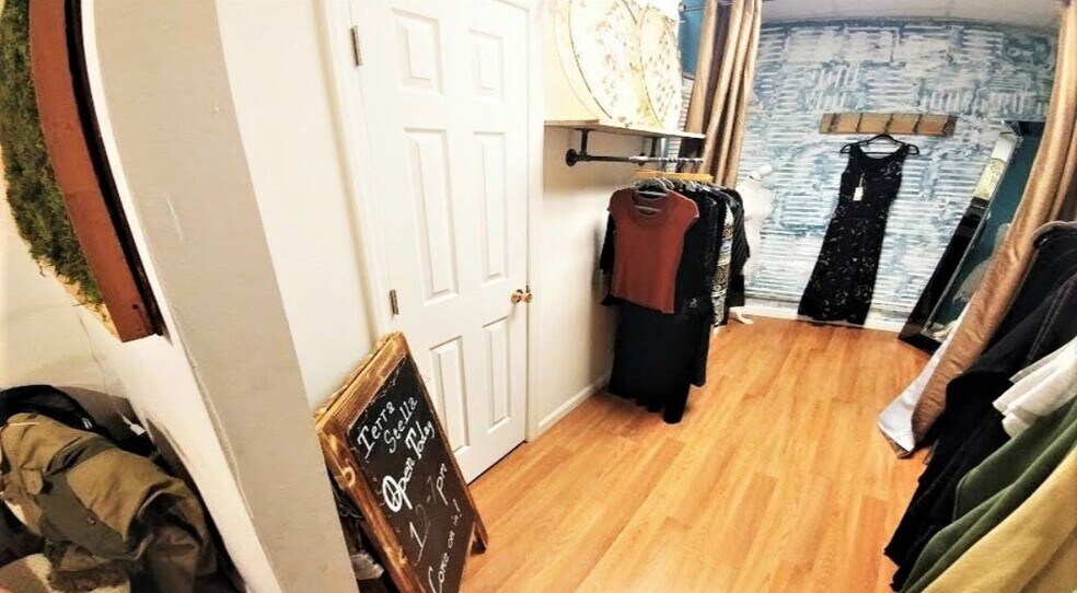 More Photos Of 304 Newark Ave, Jersey City Storefront Retail Office For Lease
