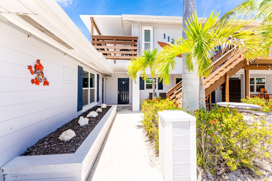 More Photos Of 1130 Gulf Blvd, Englewood Apartments For Sale