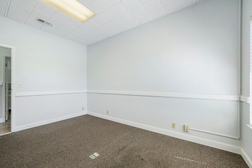 More Photos Of 2100 Tennessee St, Vallejo Office For Sale