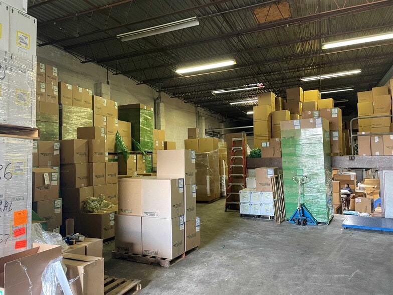 More Photos Of 113-115 N 5th St, Darby Warehouse For Sale