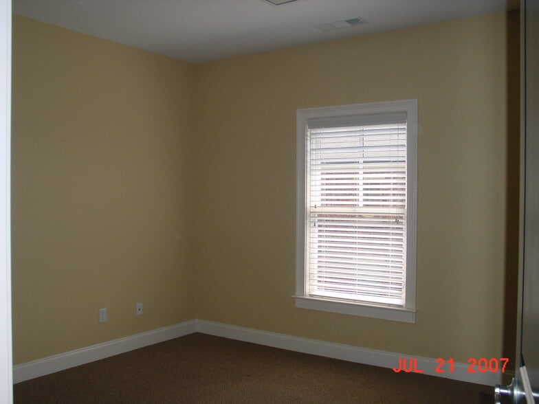 More Photos Of 5400 Laurel Springs Pky, Suwanee Office Residential For Lease
