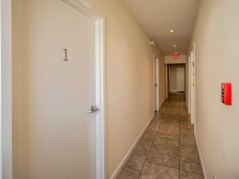 More Photos Of 518 S Dixie Hwy, West Palm Beach Storefront Retail Residential For Sale