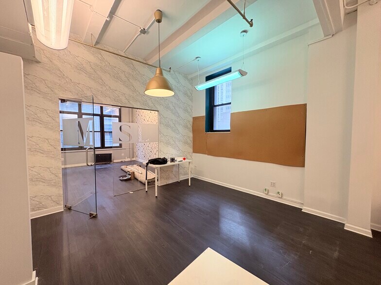 More Photos Of 39-41 W 38th St, New York Loft Creative Space For Lease