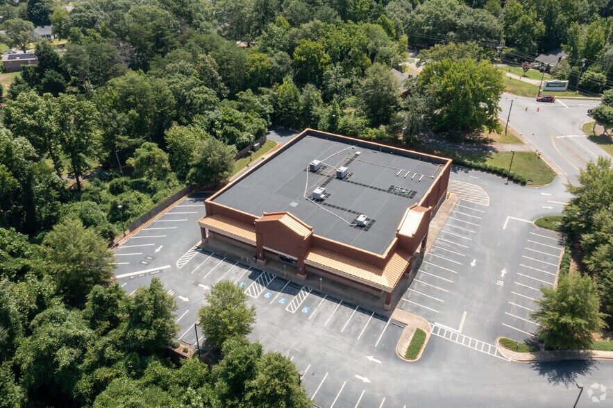 More Photos Of 6414 State Park Rd, Travelers Rest Drugstore For Lease