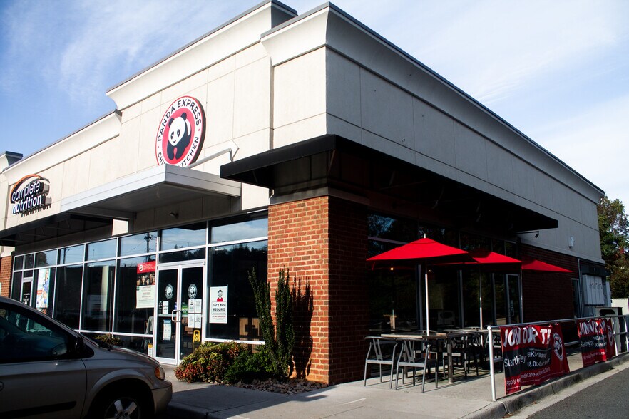 More Photos Of 4010 Wards Rd, Lynchburg Storefront For Sale