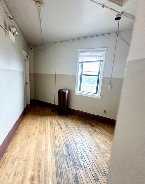 More Photos Of 13536 S Brandon Ave, Chicago Apartments For Sale
