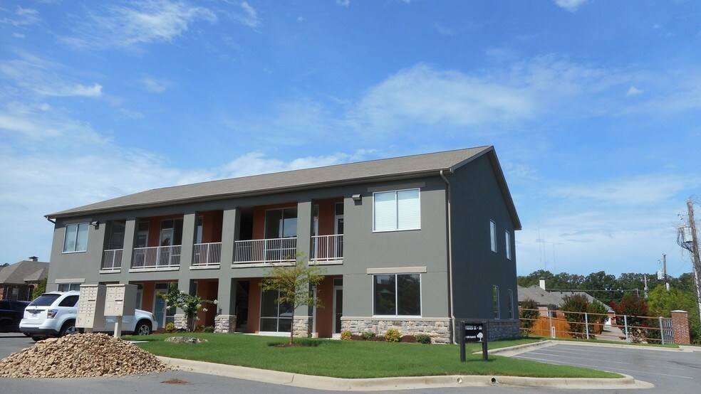 More Photos Of 16603 Cantrell Rd, Little Rock Unknown For Lease