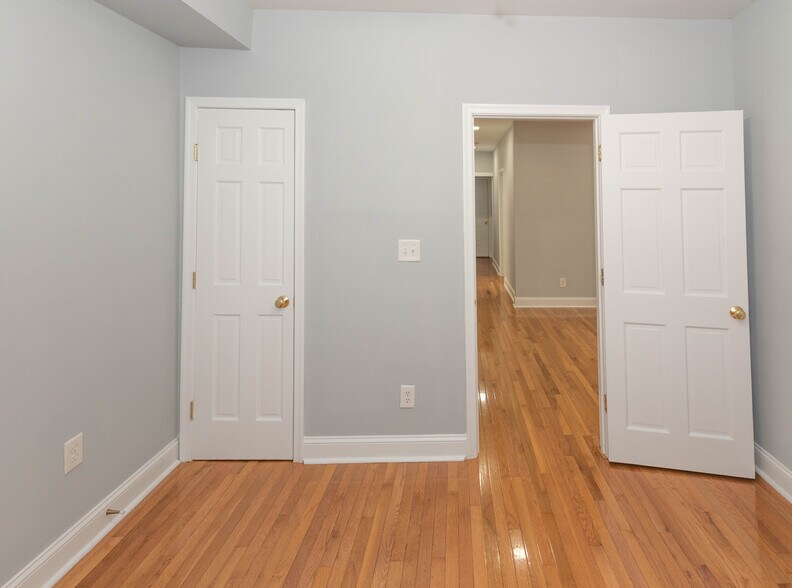 More Photos Of 2445 Lakeview Ave, Baltimore Apartments For Sale