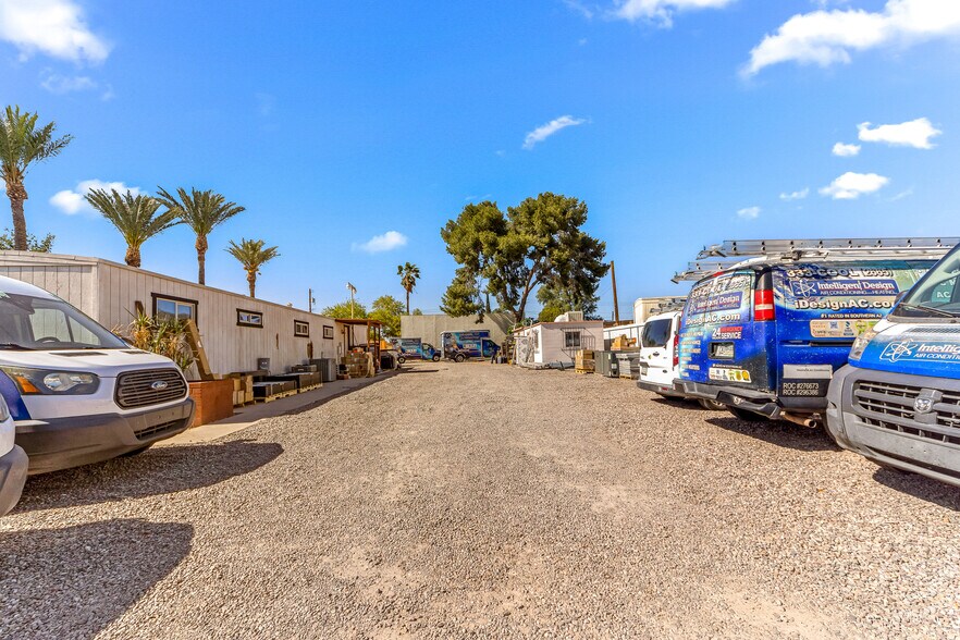 More Photos Of 2200 La Osa st, Tucson Light Distribution For Lease