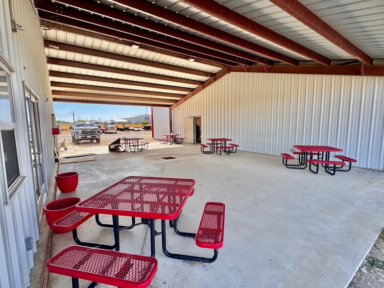 More Photos Of 14800 IH 35, Dilley Industrial For Sale