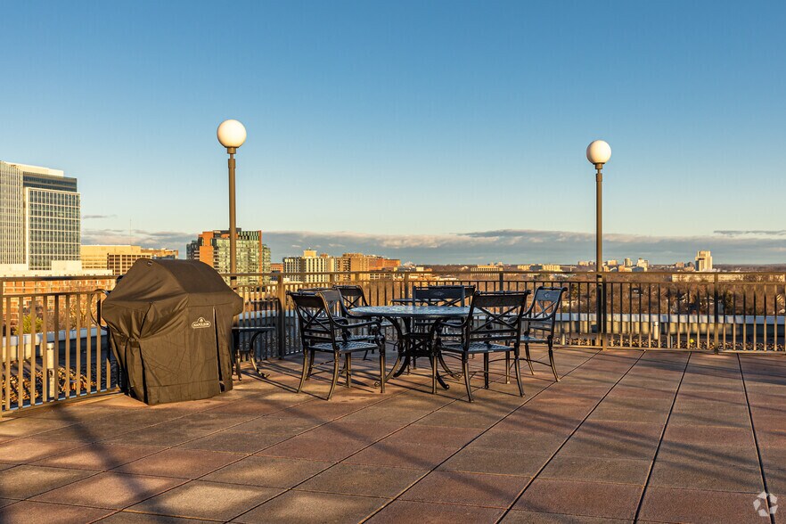 More Photos Of 4400 East-West Hwy, Bethesda Apartments For Lease