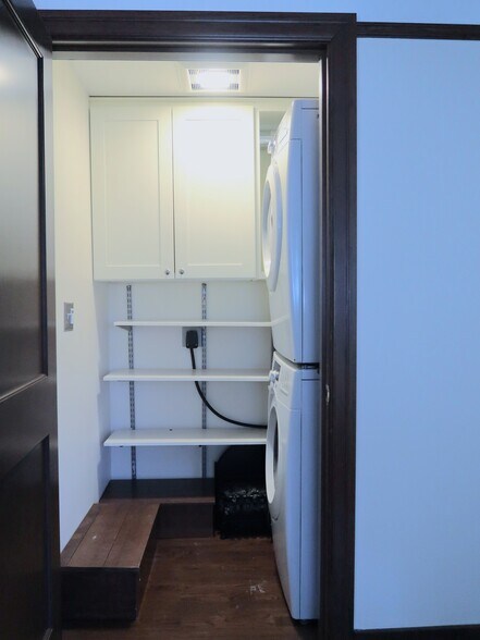 More Photos Of 6710 Greenwood Ave N, Seattle Apartments For Sale