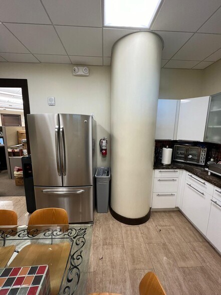 More Photos Of 20900 NE 30th Ave, Aventura Office Residential For Sale