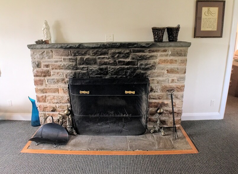 More Photos Of 402 Crain Hwy N, Glen Burnie Office For Sale