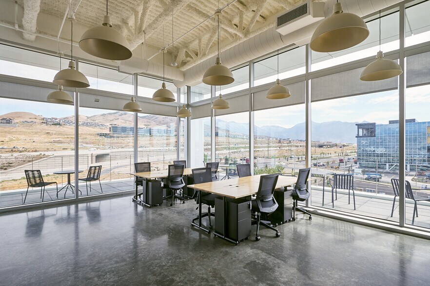 More Photos Of 1557 W Innovation Way, Lehi Office For Lease