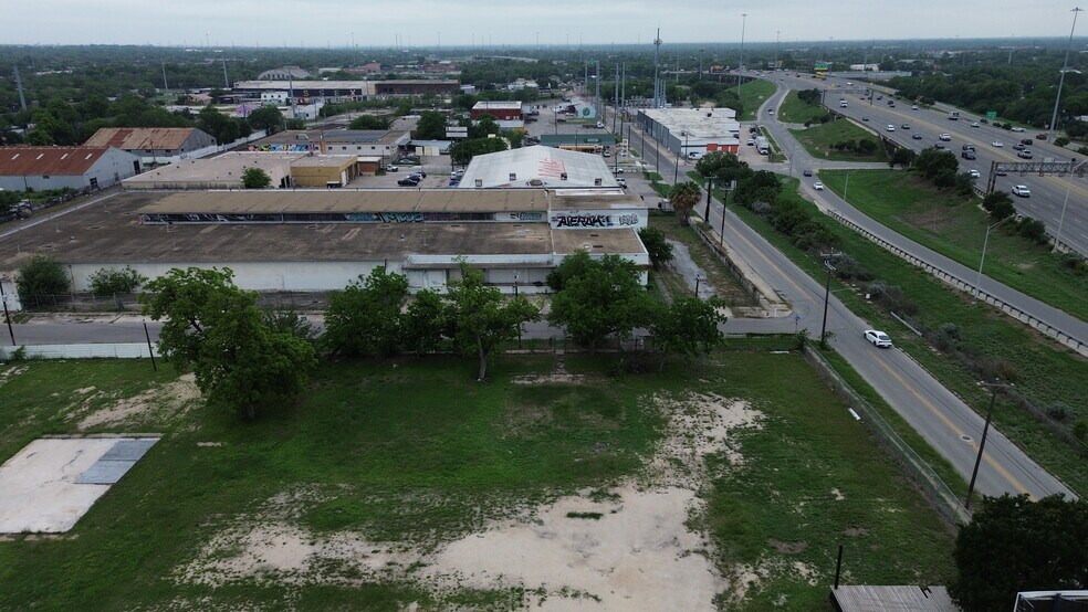 More Photos Of 1010 Hoefgen Avenue, San Antonio Land For Sale