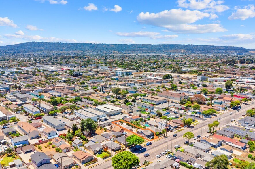 More Photos Of 1546 W 223rd St, Torrance Multifamily For Sale